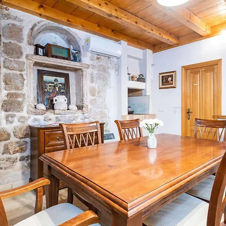 Studio Pupa - Studio Ground Floor *